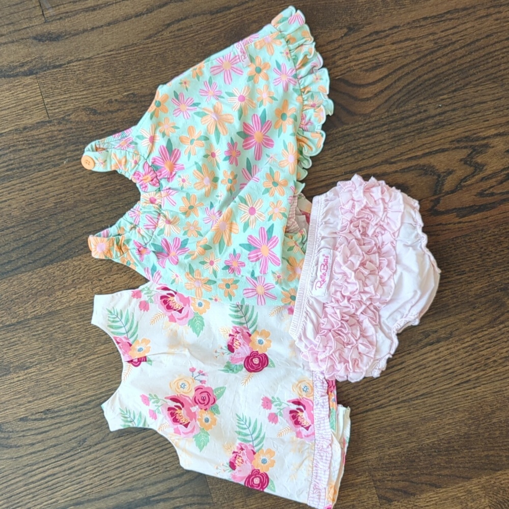 2 Swing Tops & Bloomer Bottoms - Like New - Ruffle Butts 12-18M
